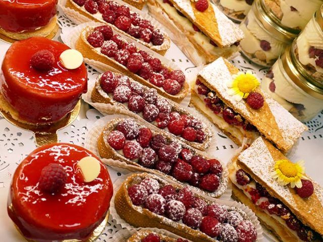Pâtisseries aux fruits rouges